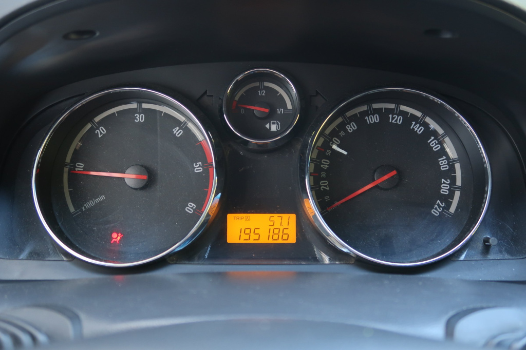 Opel Antara
