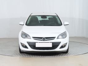 Opel Astra - 2013