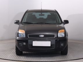 Ford Fusion - 2010