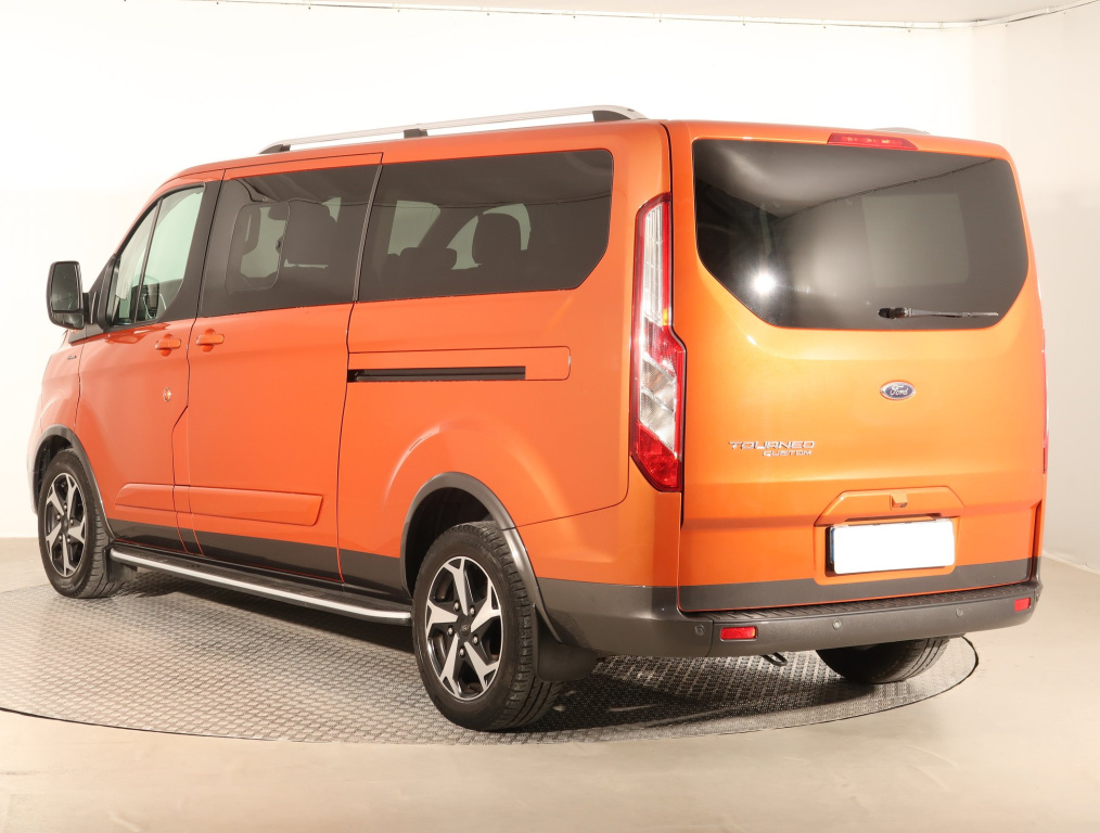 Ford Tourneo Custom