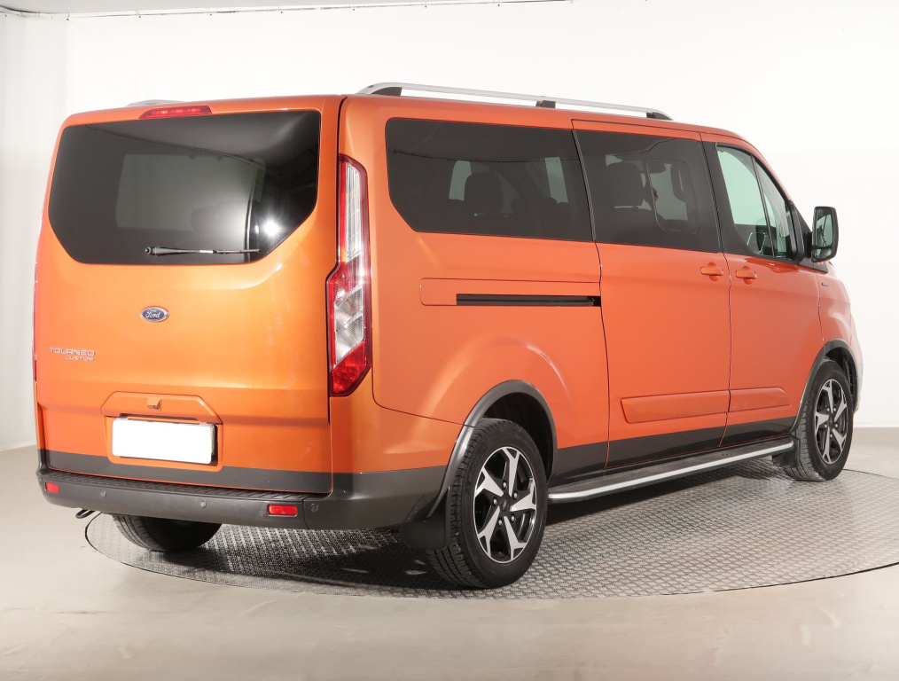 Ford Tourneo Custom