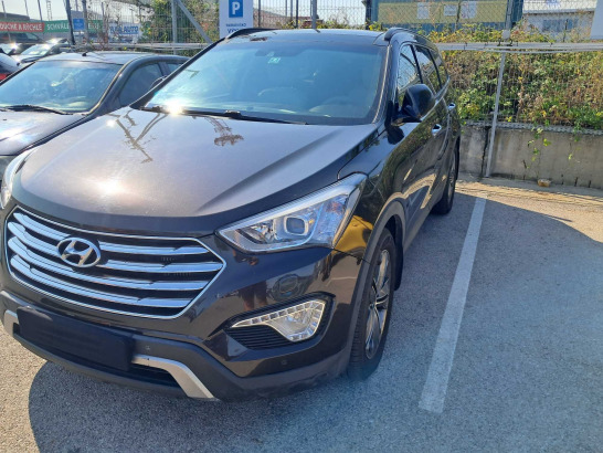 Hyundai Grand Santa Fe