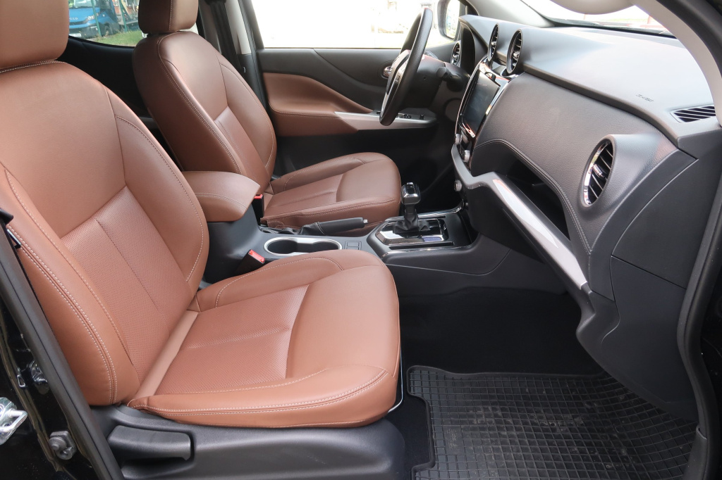 Dongfeng DF6