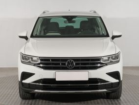 Volkswagen Tiguan - 2021