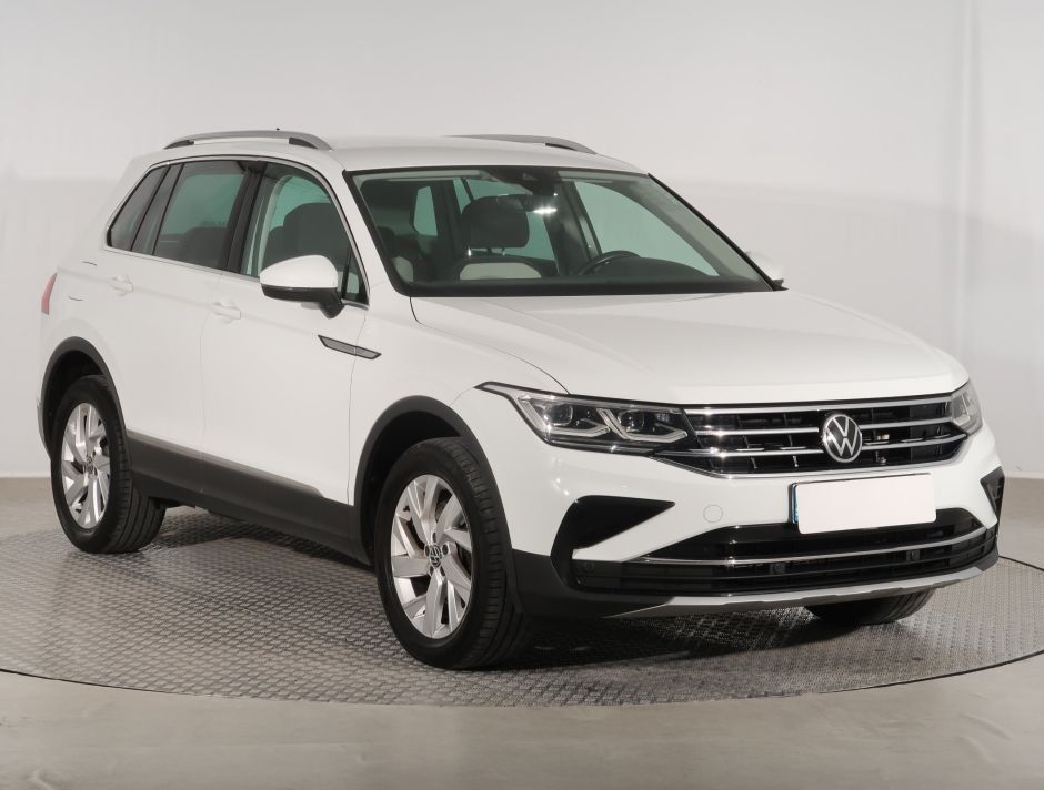 Volkswagen Tiguan - 2021