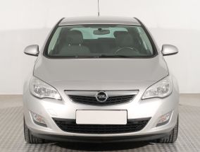 Opel Astra - 2012