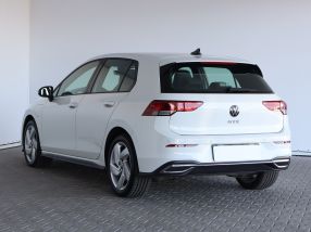 Volkswagen Golf - 2020