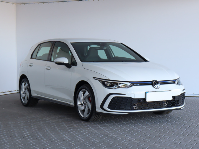 Volkswagen Golf, 2020