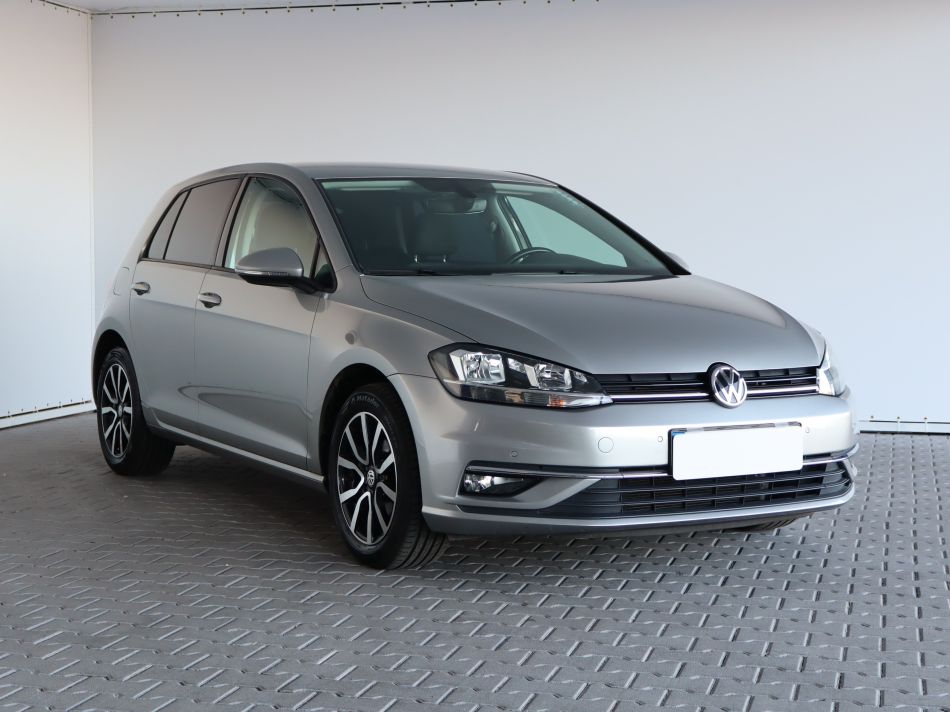 Volkswagen Golf - 2017