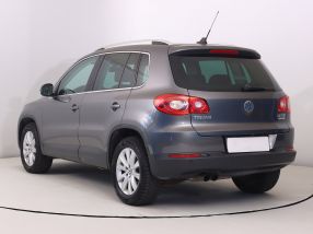 Volkswagen Tiguan - 2011