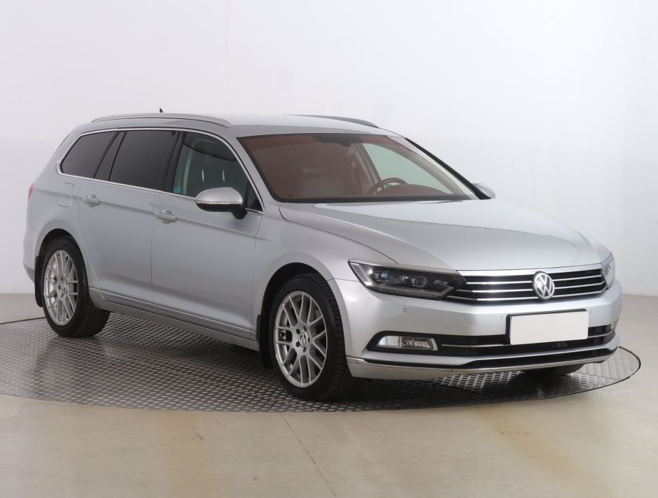 Volkswagen Passat - 2015