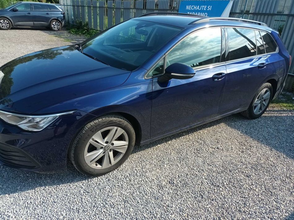 Volkswagen Golf - 2021