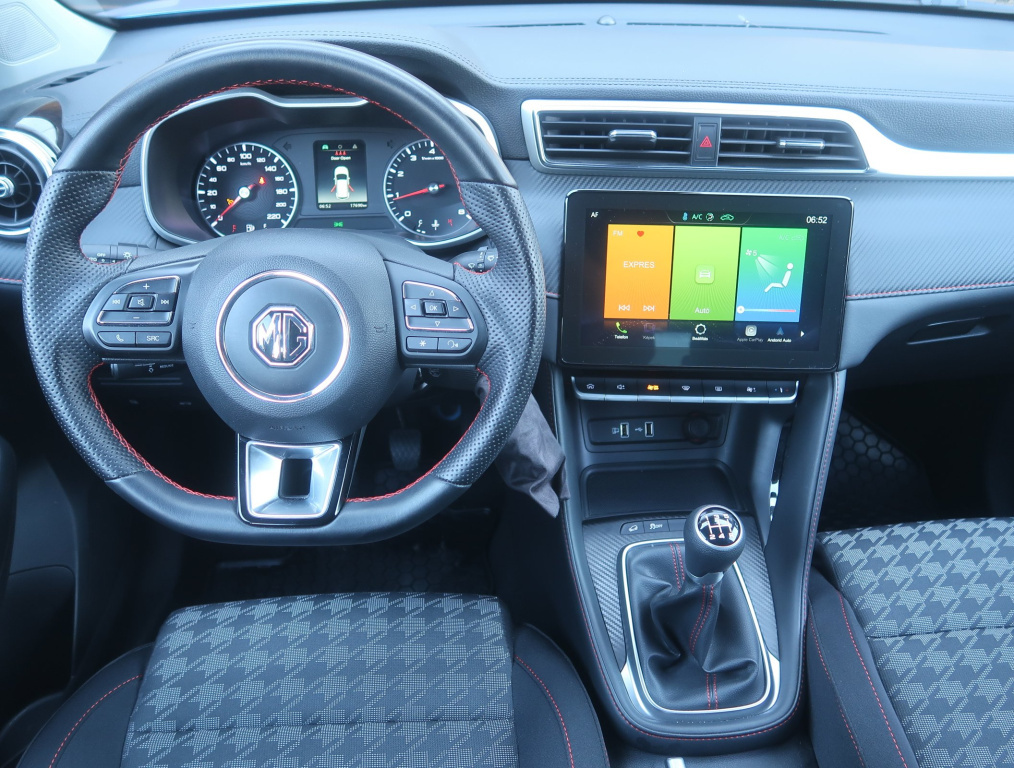 MG ZS SUV