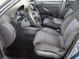 Volkswagen Golf 2003