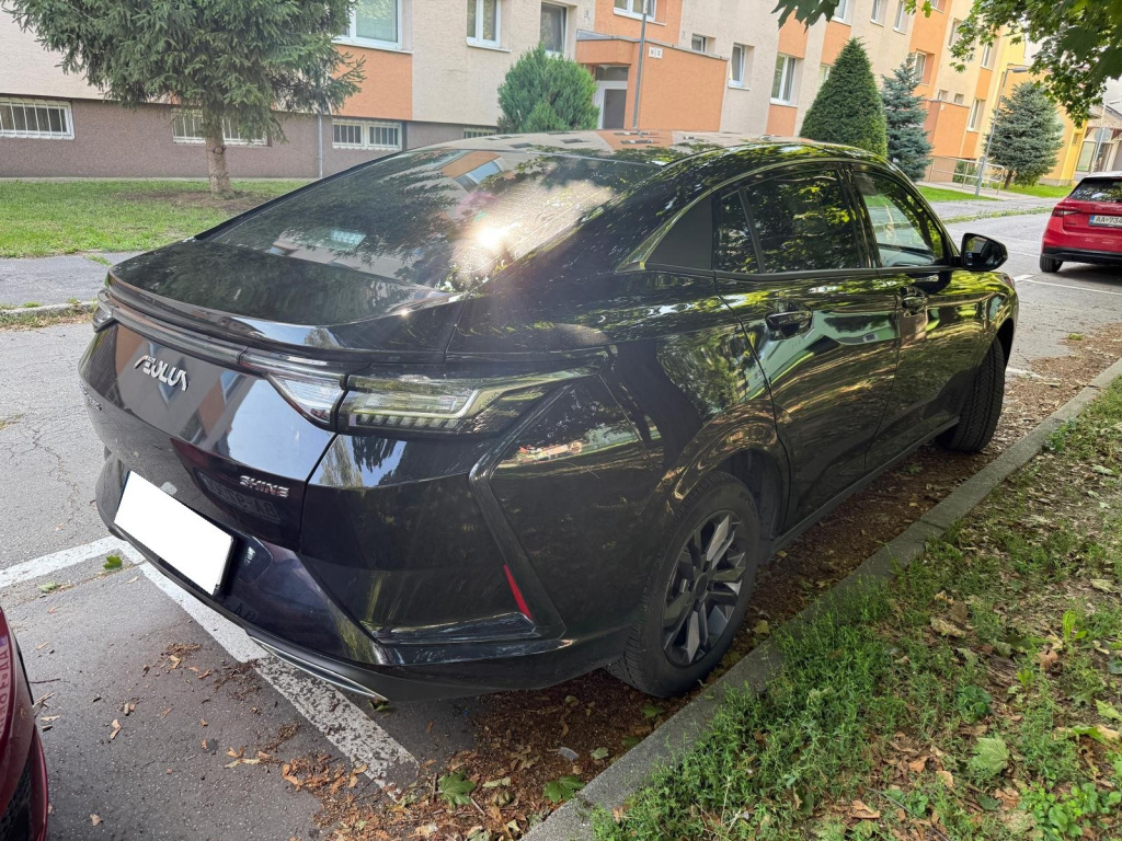 Dongfeng Shine