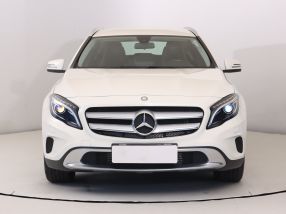 Mercedes-Benz GLA - 2015