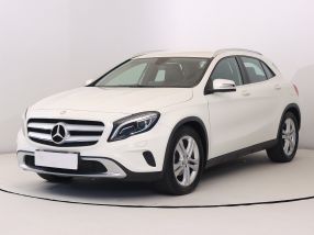 Mercedes-Benz GLA - 2015