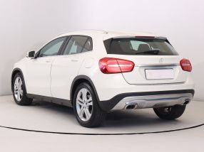 Mercedes-Benz GLA - 2015
