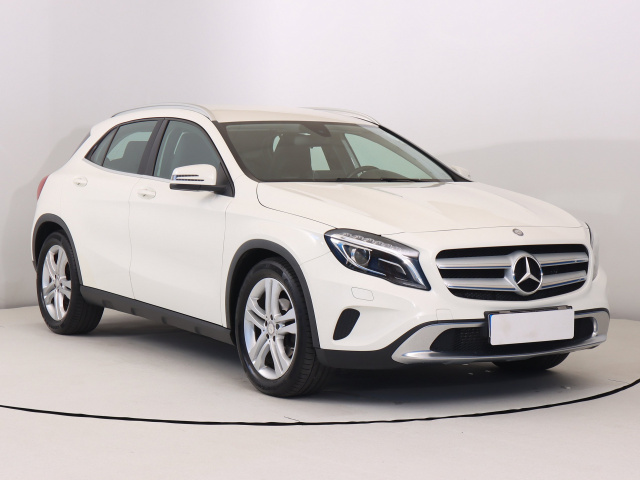 Mercedes-Benz GLA 2015