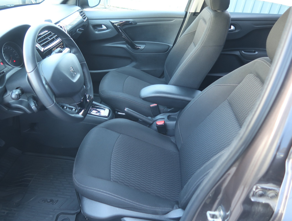 Peugeot 301