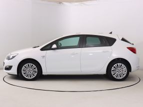 Opel Astra - 2014