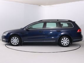 Volkswagen Passat - 2011