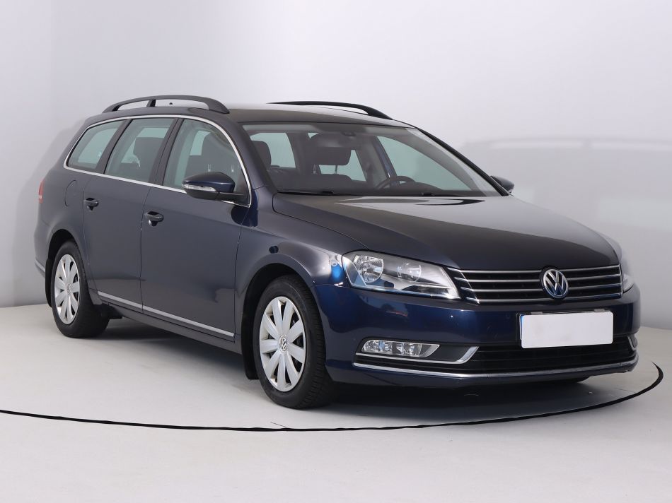 Volkswagen Passat - 2011