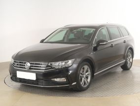 Volkswagen Passat - 2021