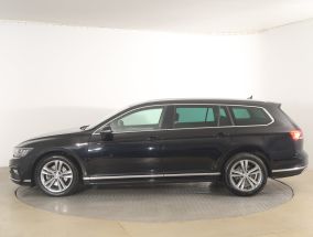 Volkswagen Passat - 2021