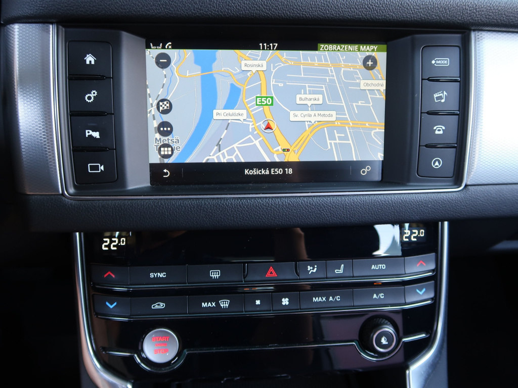 Jaguar XF