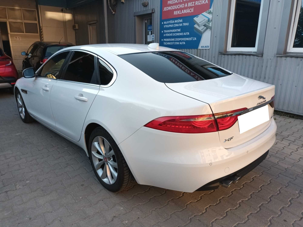 Jaguar XF