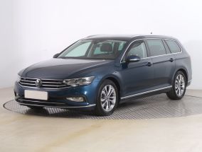Volkswagen Passat - 2021