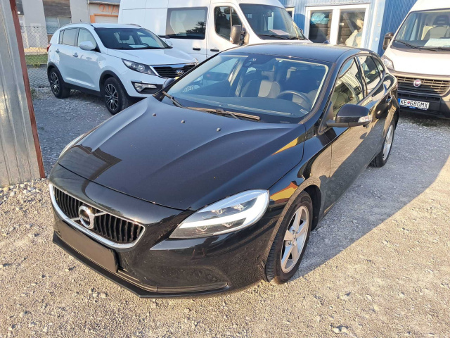 Volvo V40 2019