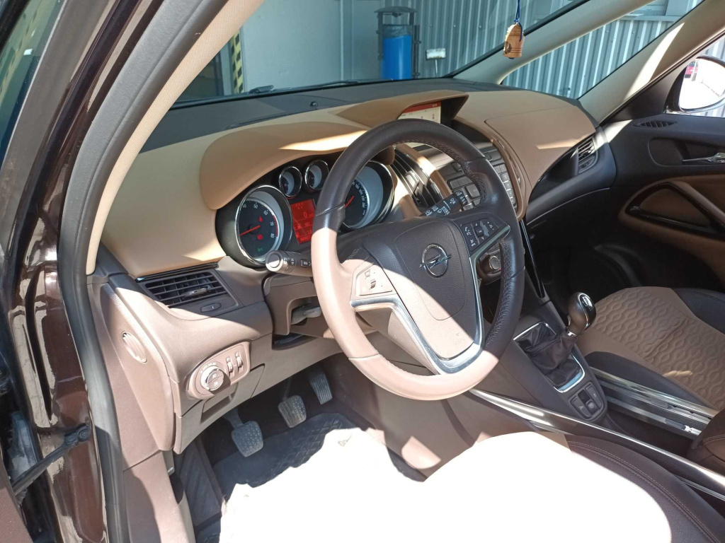 Opel Zafira Tourer