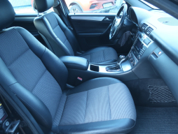 Mercedes-Benz C 2005