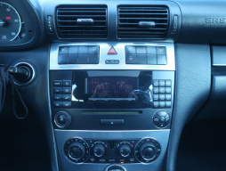 Mercedes-Benz C 2005