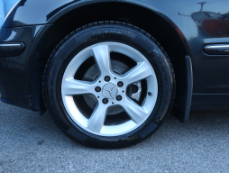 Mercedes-Benz C 2005