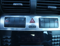 Mercedes-Benz C 2005