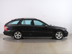 Mercedes-Benz C 2005