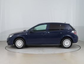 Opel Astra - 2011