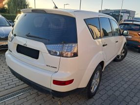 Mitsubishi Outlander - 2009