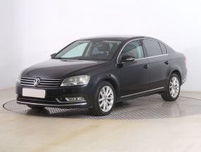 Volkswagen Passat - 2011