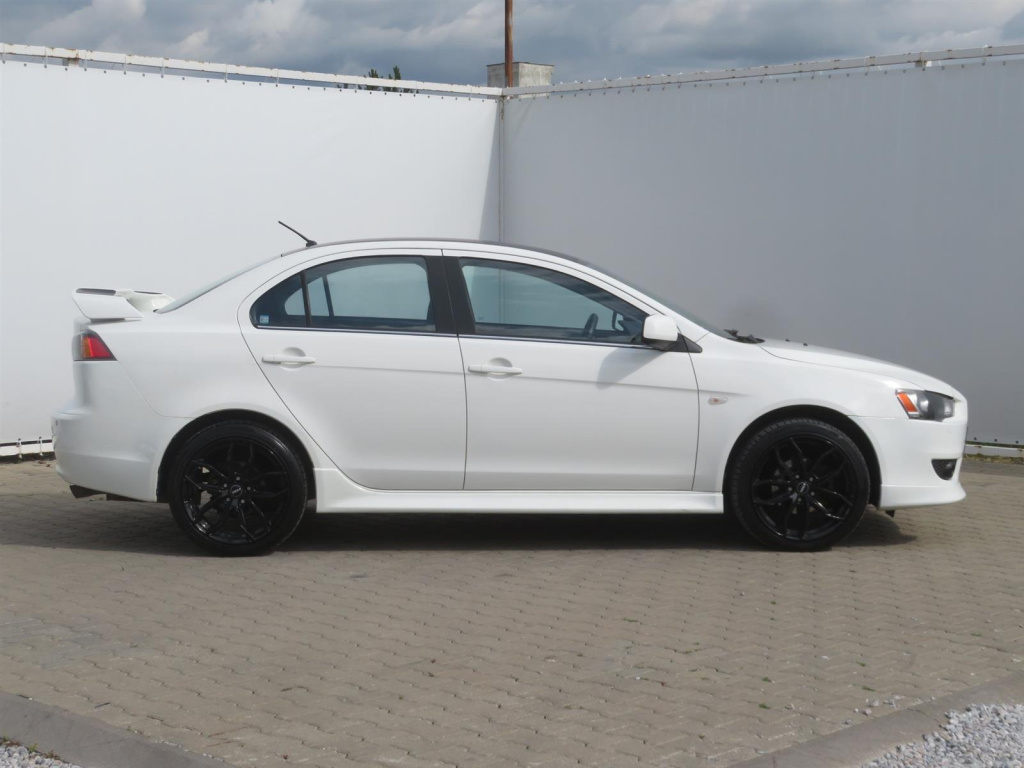 Mitsubishi Lancer