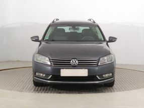 Volkswagen Passat - 2011