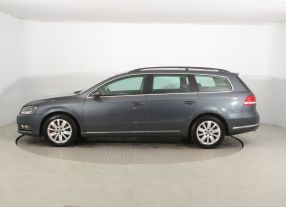 Volkswagen Passat - 2011