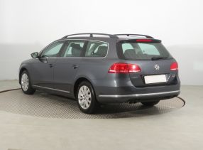 Volkswagen Passat - 2011