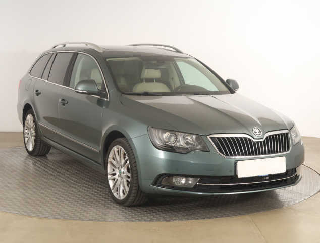 Škoda Superb 2013