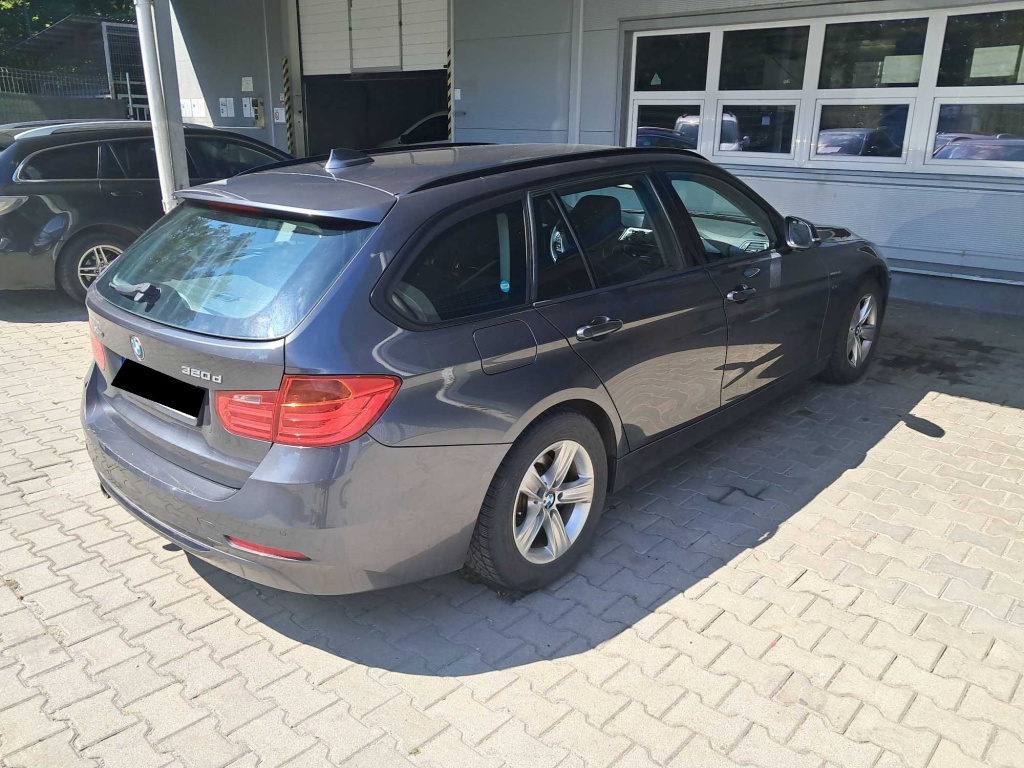 BMW 3