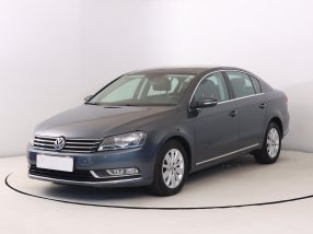Volkswagen Passat - 2012
