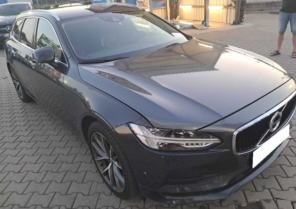 Volvo V90